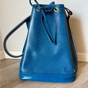 Louis Vuitton Blue Epi Drawstring Bucket Bag